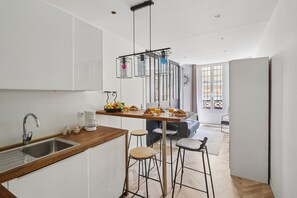 City-lejlighed - 1 dobbeltseng med sovesofa - ikke-ryger | Privat køkken | Espressomaskine, kaffe-/temaskine, elkedel, brødrister