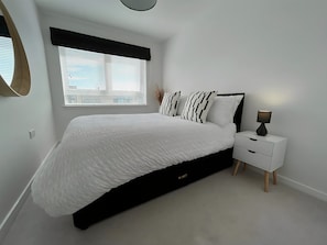 2 makuuhuonetta, Wi-Fi, vuodevaatteet