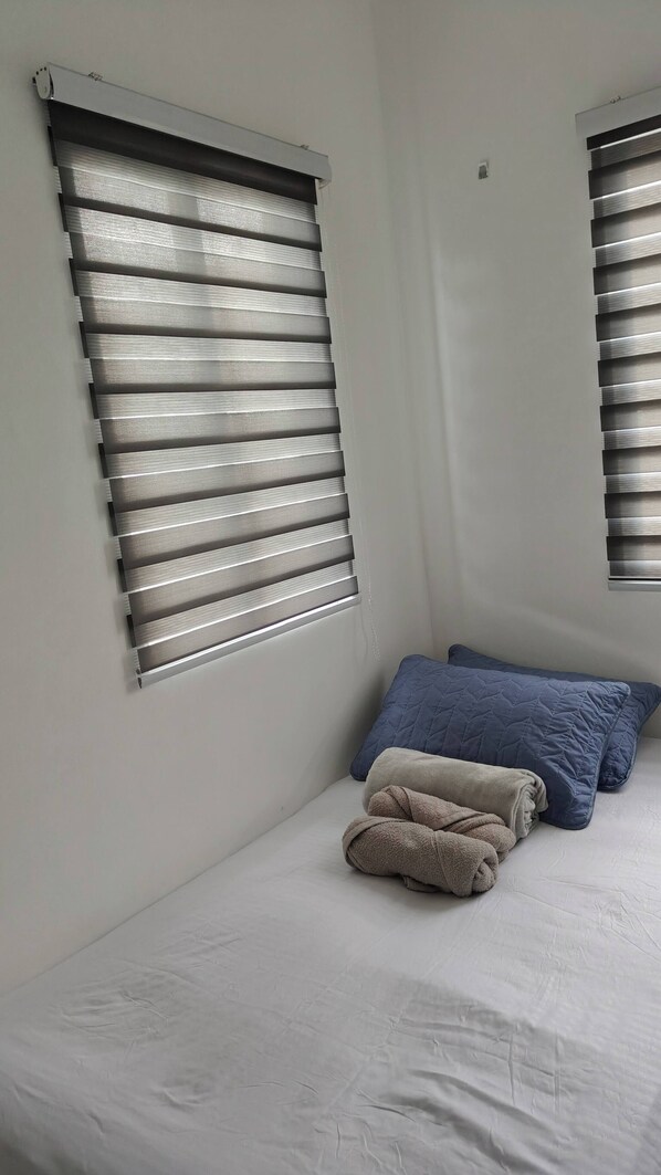 Room - 3-bedroom House in Northpoint (Talisay)