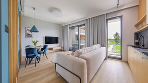 Apartament (23) | Wohnbereich | Flachbildfernseher