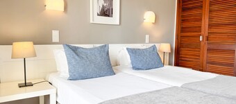 Aura Village City Beach Apartments