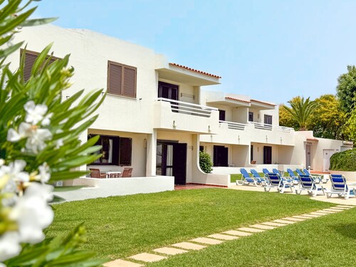 Aura Village City Beach Apartments