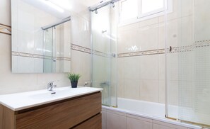 Shower, towels