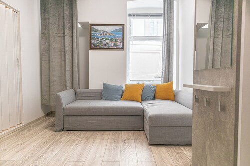 Affordable 3BR Apt near Hauptbahnhof