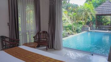 Luxury Villa, Mountain View | Desk, soundproofing, free WiFi