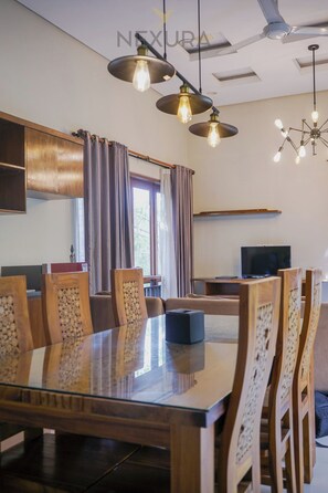 Standard Villa, Mountain View | Courtyard view
