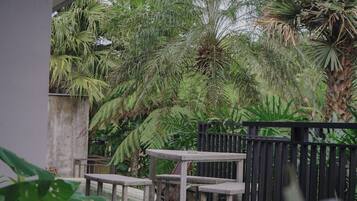 Standard Villa, Mountain View | Courtyard view