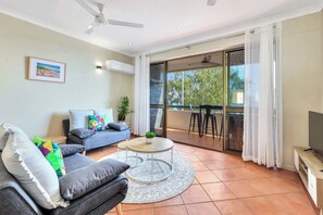 TV - Ocean Vista | Nightcliff Foreshore Apartment (Nightcliff)