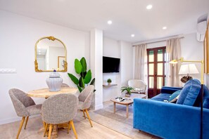 Apartment (2 Bedrooms) | Living area | TV