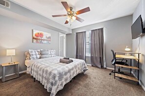 2 bedrooms, iron/ironing board, free WiFi, bed sheets
