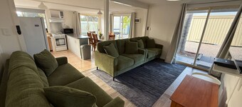 3 by the Sea at Coobowie Unit 3 - 3 bedrooms - dog friendly-Off peak special!