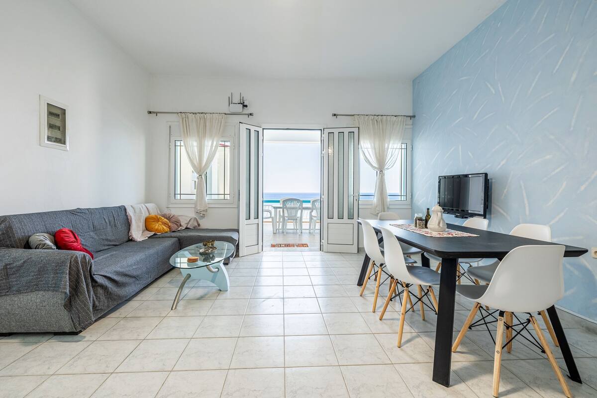 Apartment, Smoking | 4 bedrooms