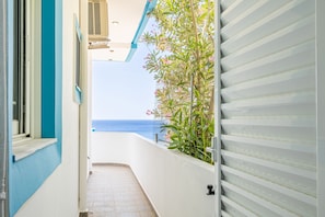 4 bedrooms