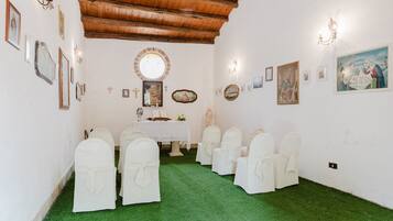Banquet hall