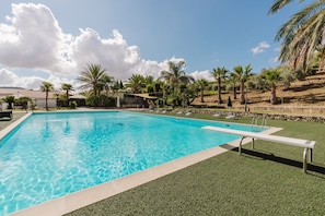 Pool - Agriturismo Ponte Calatrasi Room 'Relax 11' with shared pool, Wi-Fi and air conditioning (Monreale)
