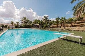 Pool - Agriturismo Ponte Calatrasi Room 'Relax 15' with shared pool, Wi-Fi and air conditioning (Monreale)