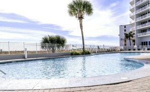 Piscine couverte, piscine chauffée