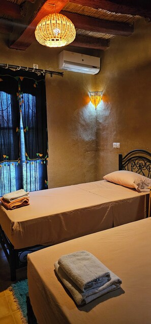 Standard Twin Room, Balcony, Garden View
