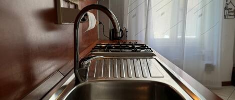 Micro-ondes, plaque de cuisson