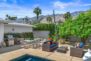 Outdoor dining - Puma Paradise (Palm Springs)