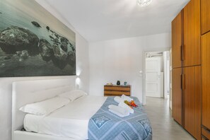 スタンダード アパートメント ベッドルーム (複数) (Piccola Torbole) | 1 室のベッドルーム、WiFi (無料)、ベッドシーツ