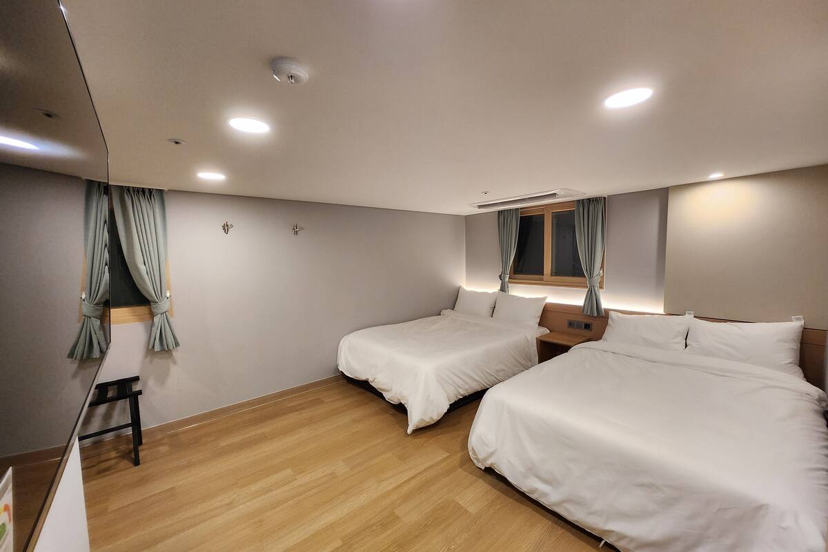 Family Room, City View | Free WiFi