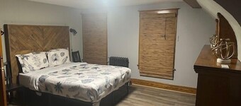 Maple Falls Oasis by TIG Management—Just 5min to Niagara Falls.