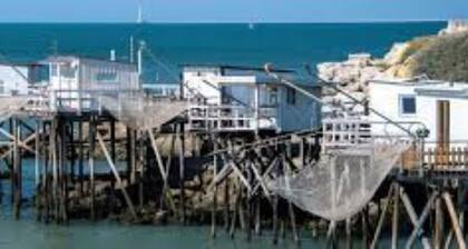 Pretty and Confy Seaside Villa, Well located in a quiet environment