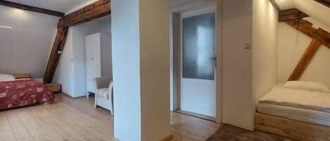 2 bedrooms, WiFi, bed sheets