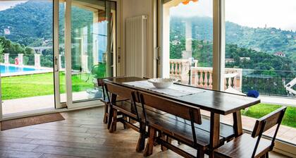 Charming 3-bedroom 4 bathrooms villa with WiFi and AC in beautiful Rapallo