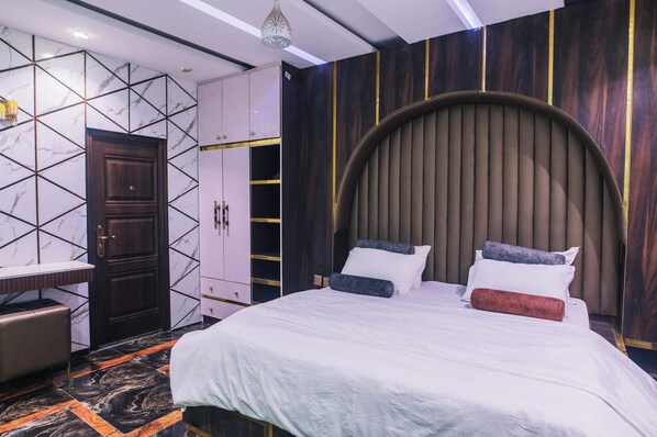 Desk, free WiFi - Another home hotels nig. Ltd (Owerri)