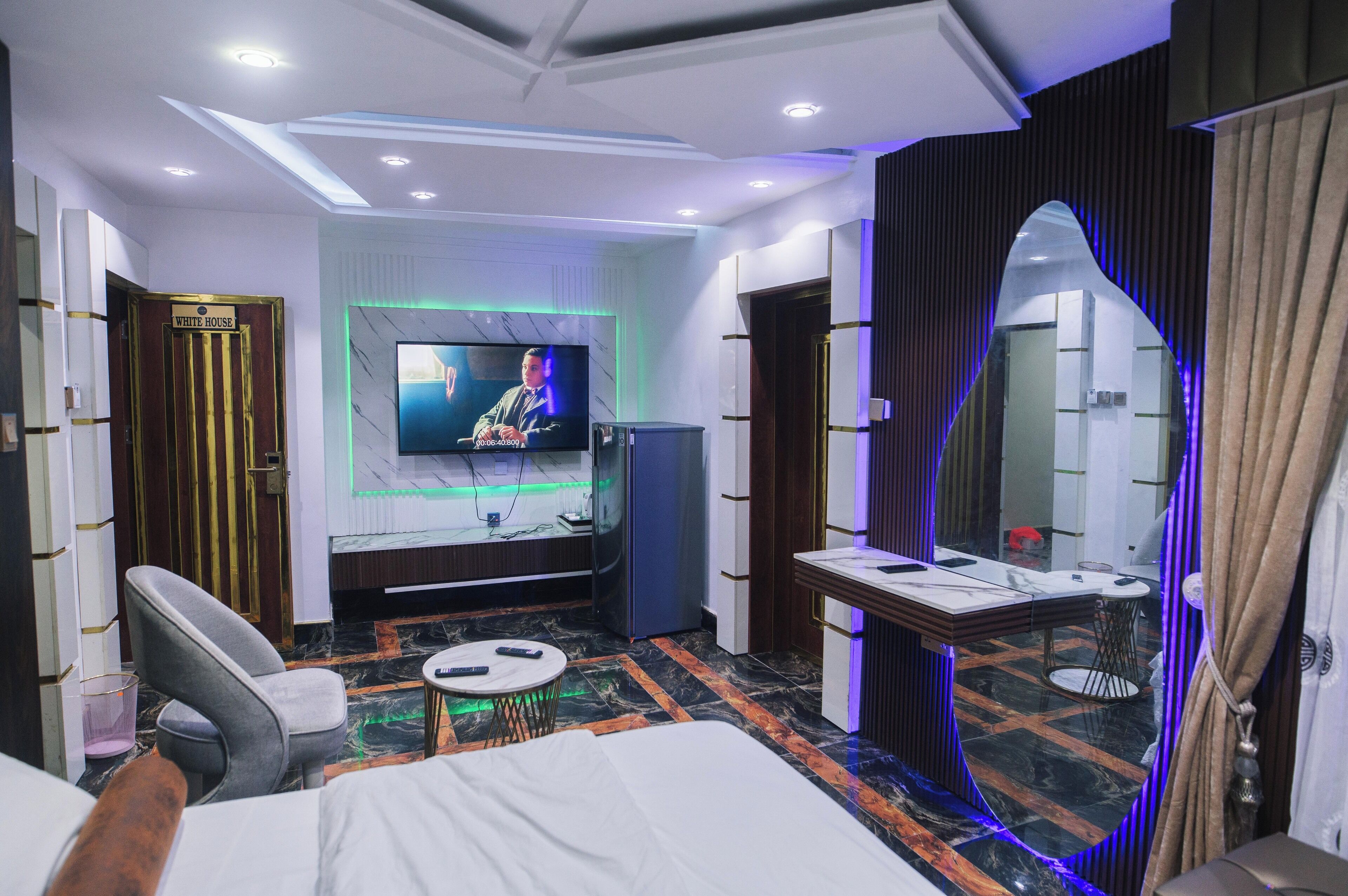 書桌、免費無線上網