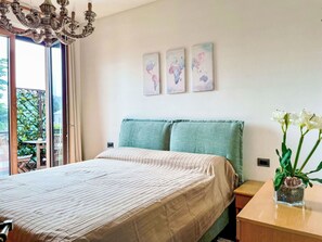 Room - Beautiful apartment for 4 guests with WIFI, A/C, TV and balcony (Colico)