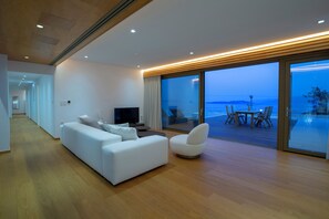 Smart TV, stereo
