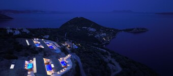 2S Villas Resort - cave villas - Villa Epsilon E - Luxury Comfort Stay