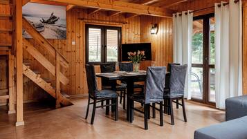 Domek (4) | In-room dining