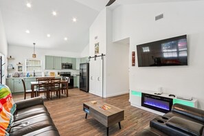 Fernseher, Kamin, Videospiele