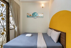 Studio, Balcony | Blackout curtains, free WiFi, bed sheets - Hearth and Home De Tham (District One)