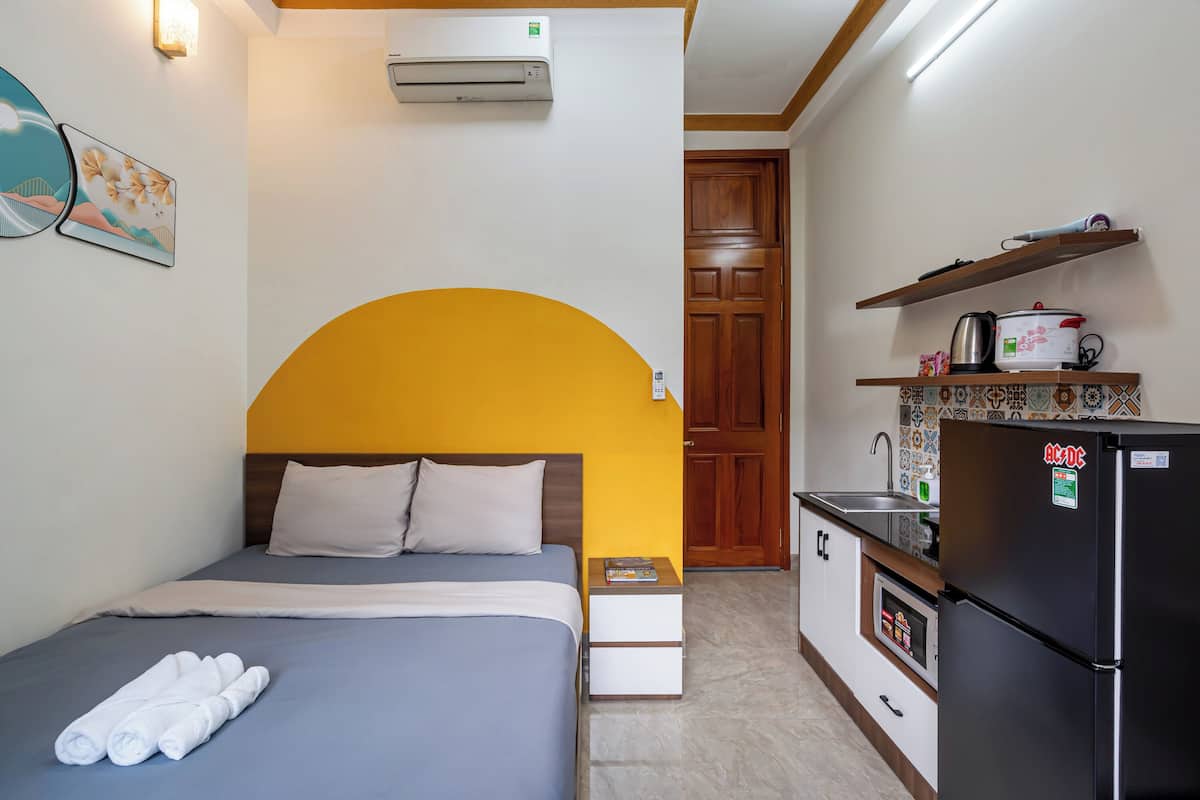 Studio, Balcony | Langsir/tirai gelap terus, Wi-fi percuma, cadar katil