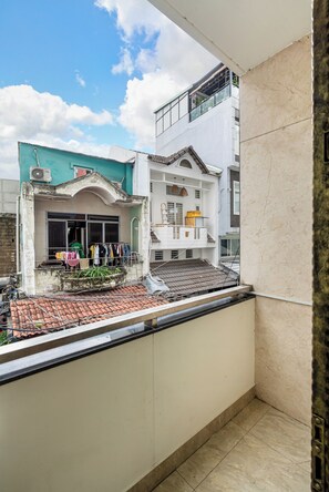 Estudio, balcón | Vista a la ciudad