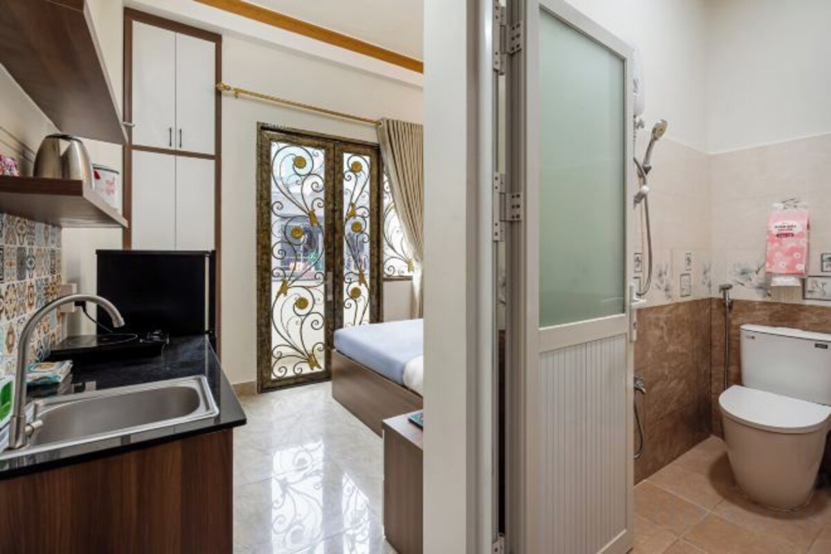 Cozy Studio With Balcony