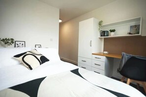 Free WiFi, bed sheets