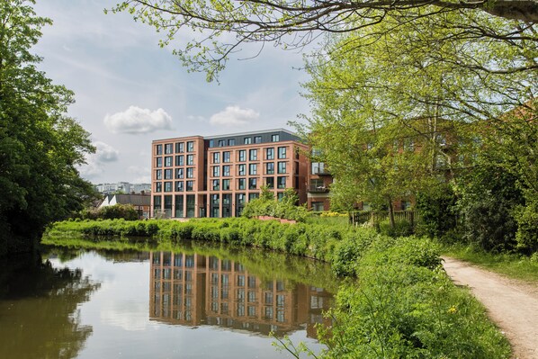 Exterior - Student Only Riverside Manchester (Salford)