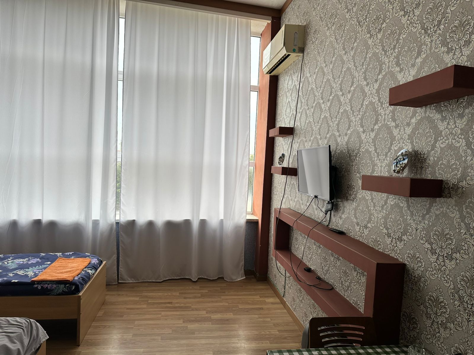 Habitación estándar con 1 cama matrimonial o 2 individuales | Wifi gratis 