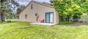 Lodge Room 34: Studio, 1  BA Condominium in Black Butte Ranch, Sleeps 2