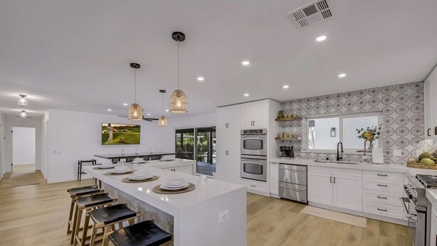 Private kitchen - Newly remodeled 4-bedroom, 2-bath private compound with pool (La Quinta)