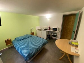 Room - Homerez - Cozy Studio in Cherbourg-en-Cotentin - 15 m² (Cherbourg-en-Cotentin)