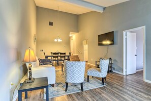 Apartment (3 Bedrooms) | Interior - Inviting Poconos Getaway w/ Deck: Ski & Hike! (Mount Pocono)