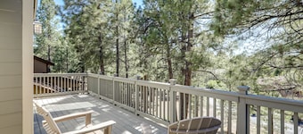 Tasteful Flagstaff Townhome w/ 2 Furnished Decks