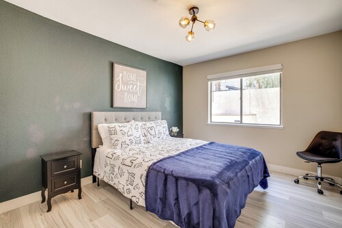 6 Mi to Las Vegas Strip: Home w/ Pool & Patio!